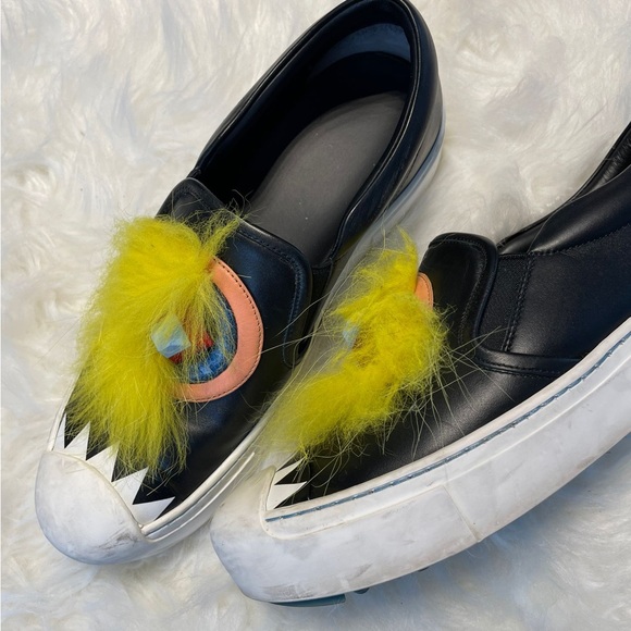 Fendi sneakers black with yellow fur - Picture 3 of 3